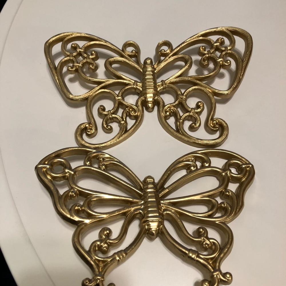 Gold 8.5” x 5.5” 7.5” x 4.5” syroco butterflies - Picture 1 of 3